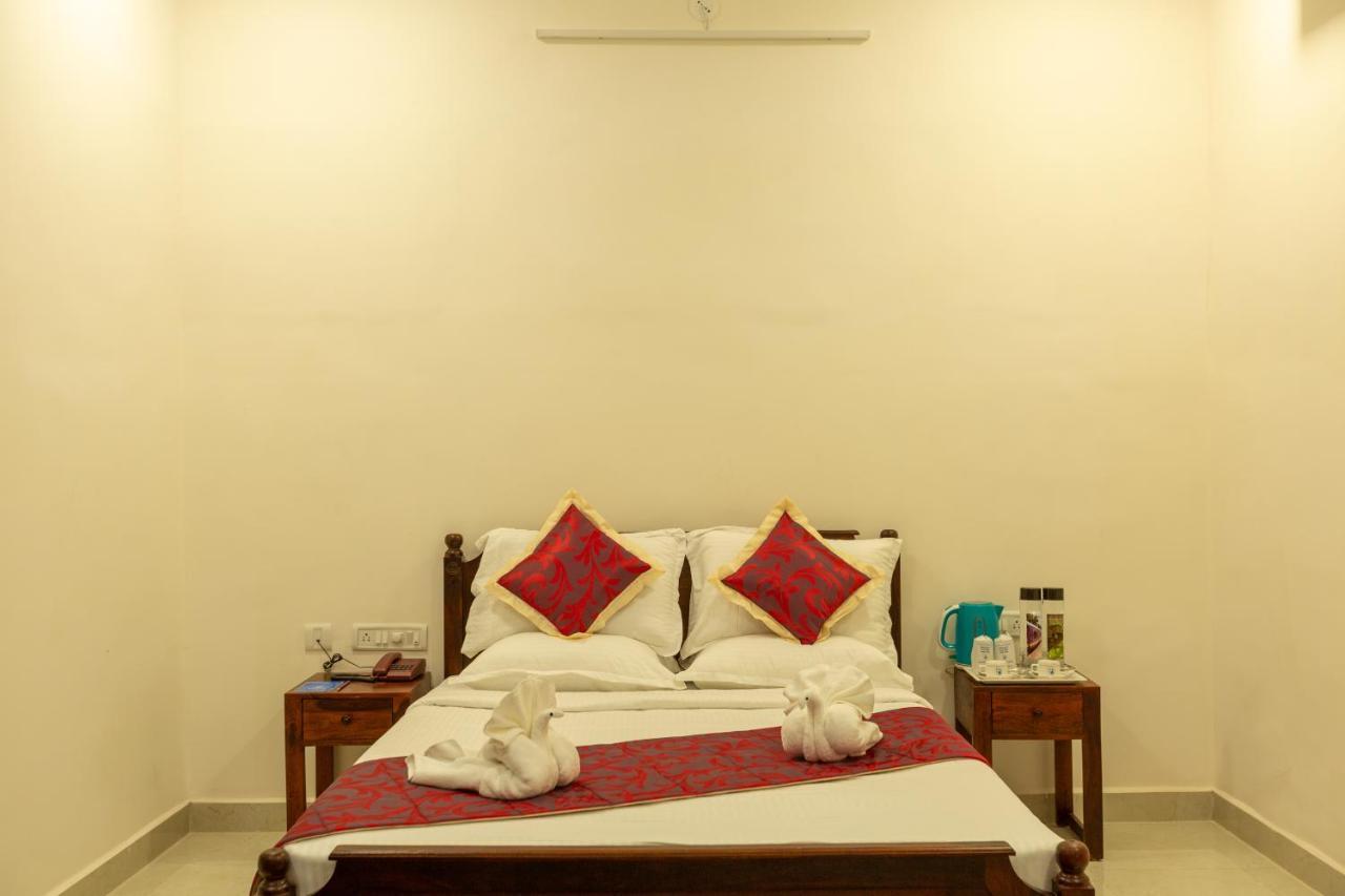Kstdc Hotel Mayura Adilshahi Bijapur Εξωτερικό φωτογραφία